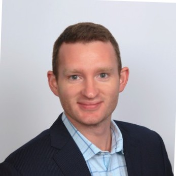Headshot of Ian Schnabel