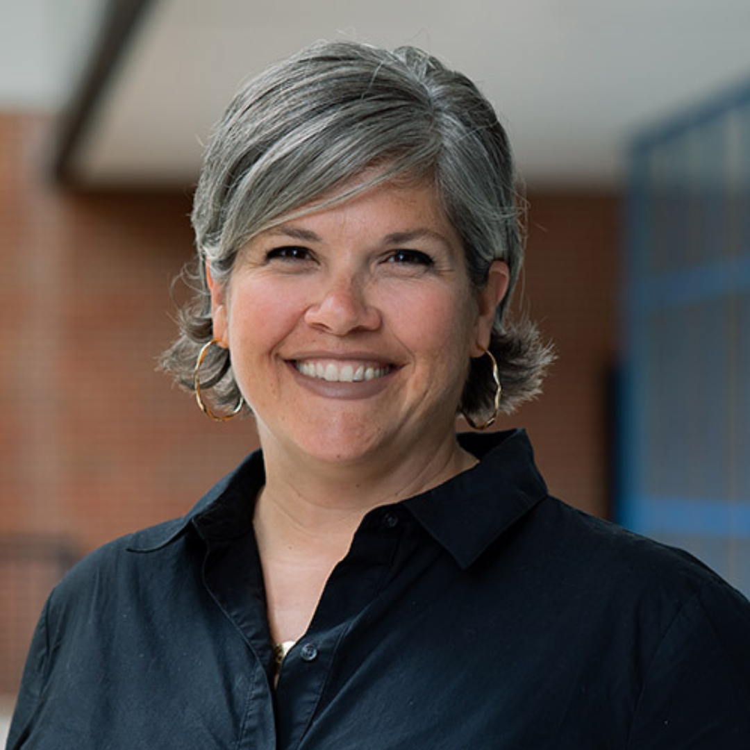 Headshot of Kelly Pennell